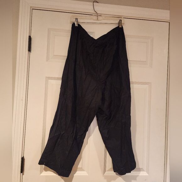 Jaclyn Smith stretchy black lightweight cropped pants Size 20 - Picture 3 of 5